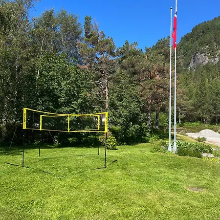 Alvaera Misionssenter Sommerhotel Lavik (Sogn og Fjordane)