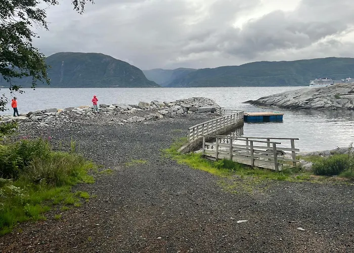Alvaera Misionssenter Sommerhotel Ośrodek wypoczynkowy Lavik (Sogn og Fjordane)